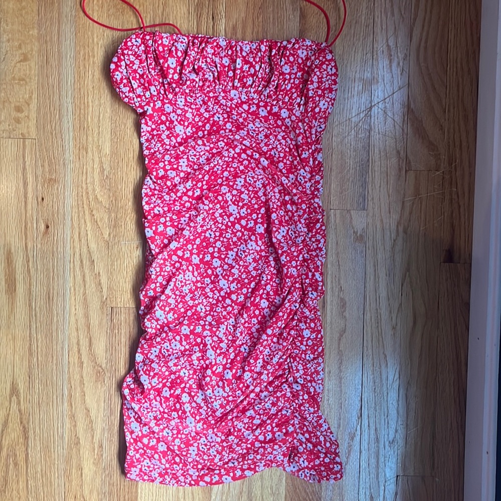 Red floral body con dress